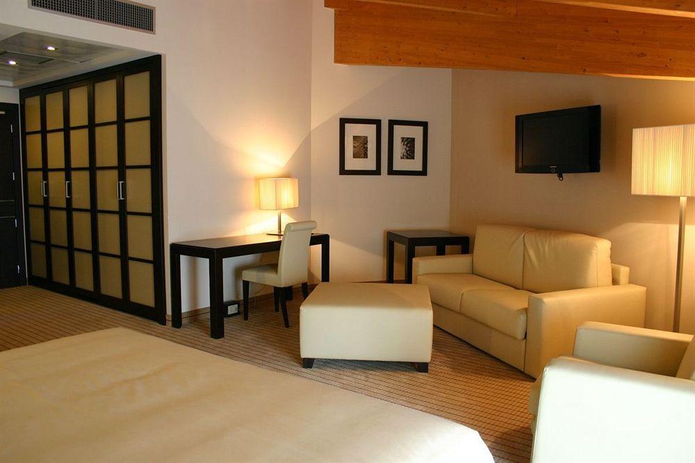 Hotel & Residence Villa Bartolomea ภายนอก รูปภาพ