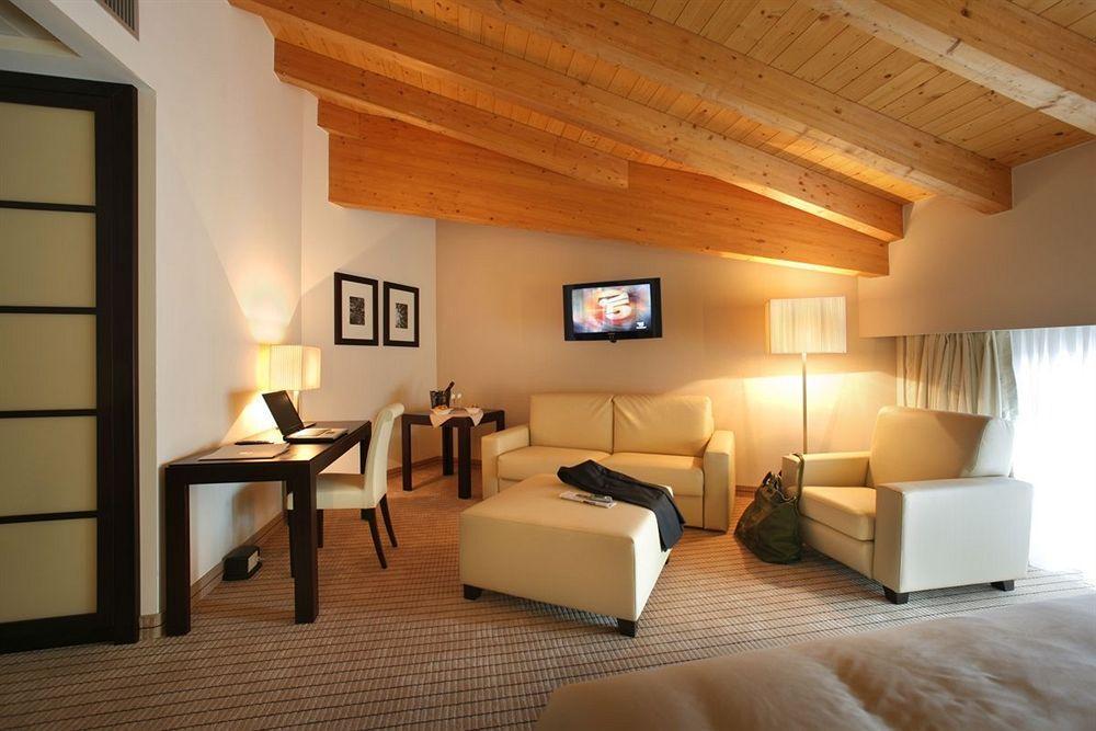 Hotel & Residence Villa Bartolomea ภายนอก รูปภาพ